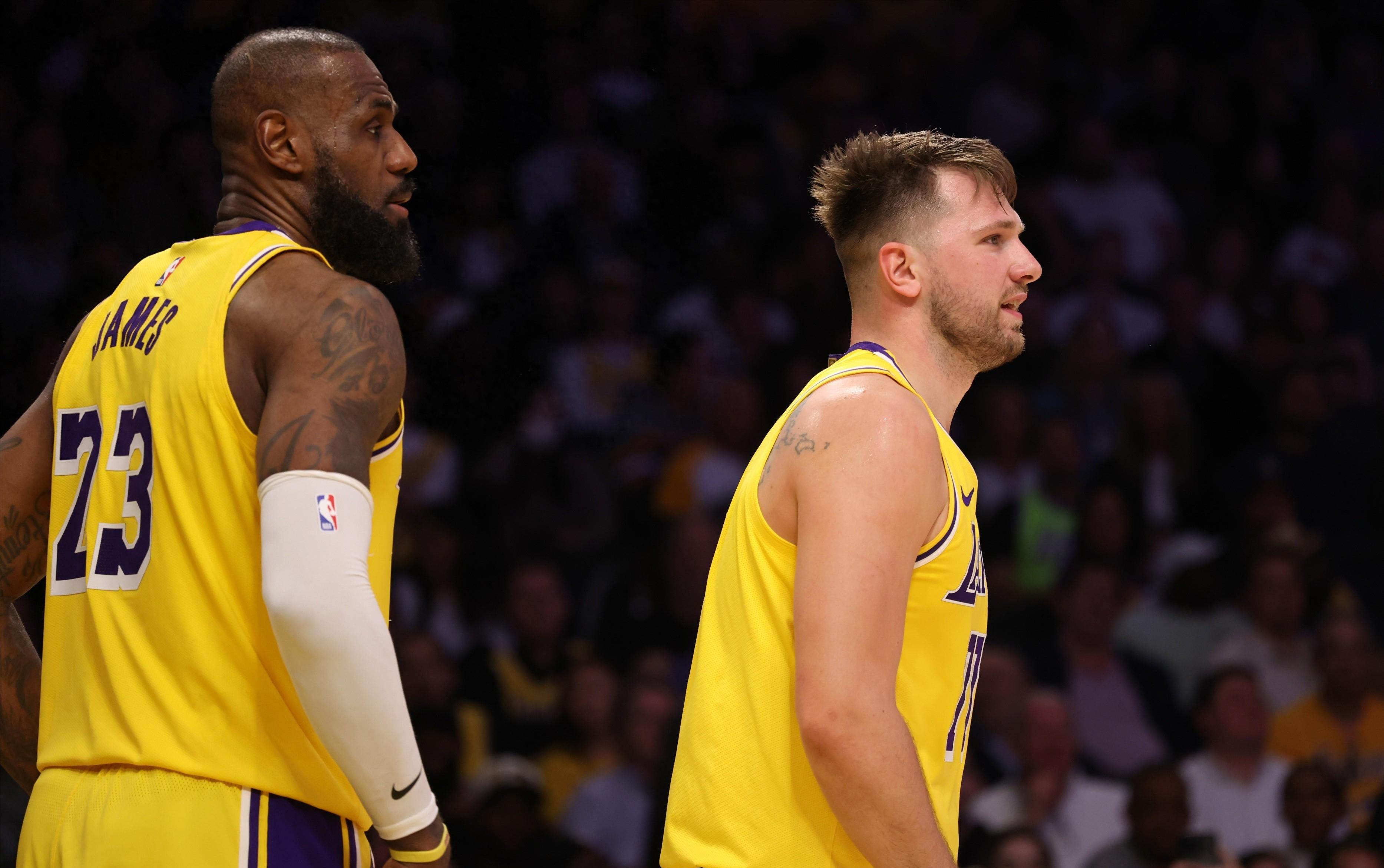 ayx-包含波特兰开拓者发布备战花絮；冲刺阶段伤情更新；欧超杯任务艰巨；更衣室氛围转暖的词条