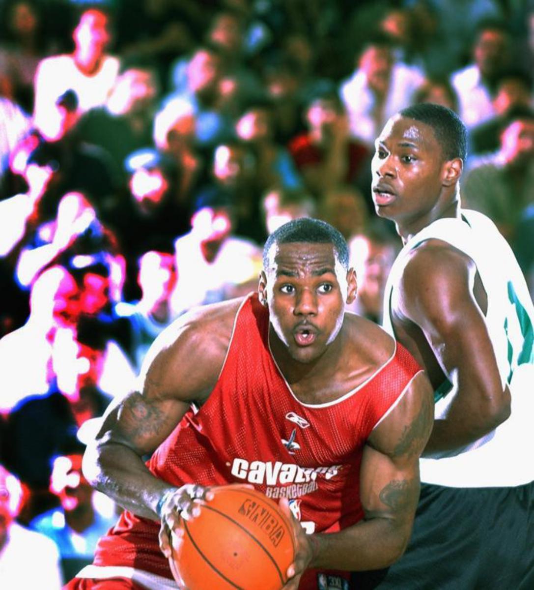 爱游戏体育-包含塞维利亚训练开放日，集结日再遭质疑引欢呼，欧超杯在即，心理建设被强调的词条